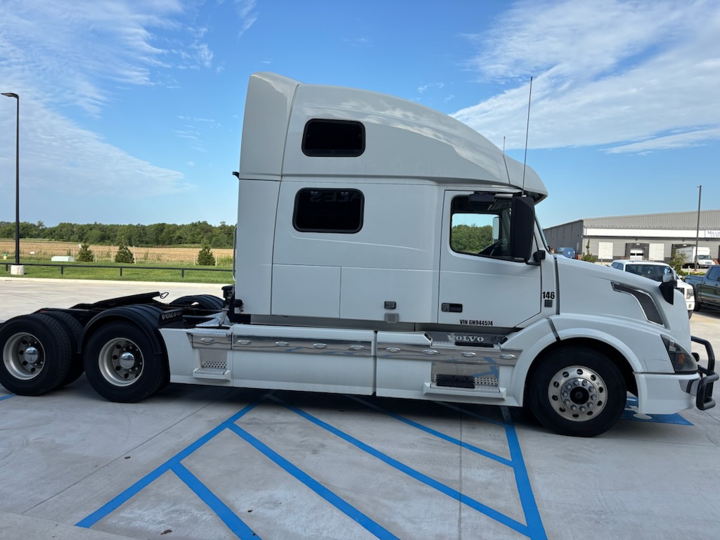2016 Volvo in Salina, KS — photo 7