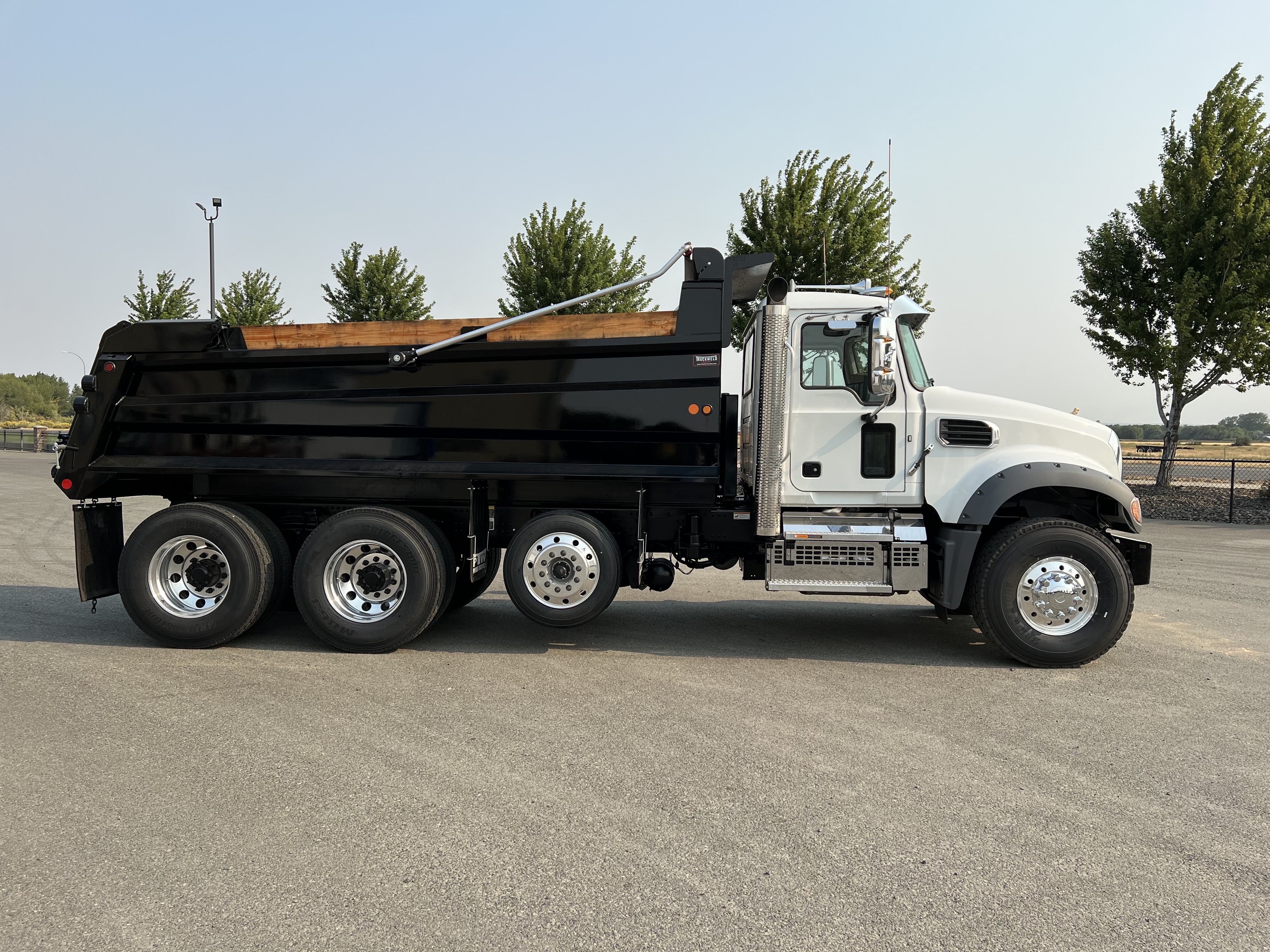 2027 Mack Granite in Ellensburg, WA — photo 4