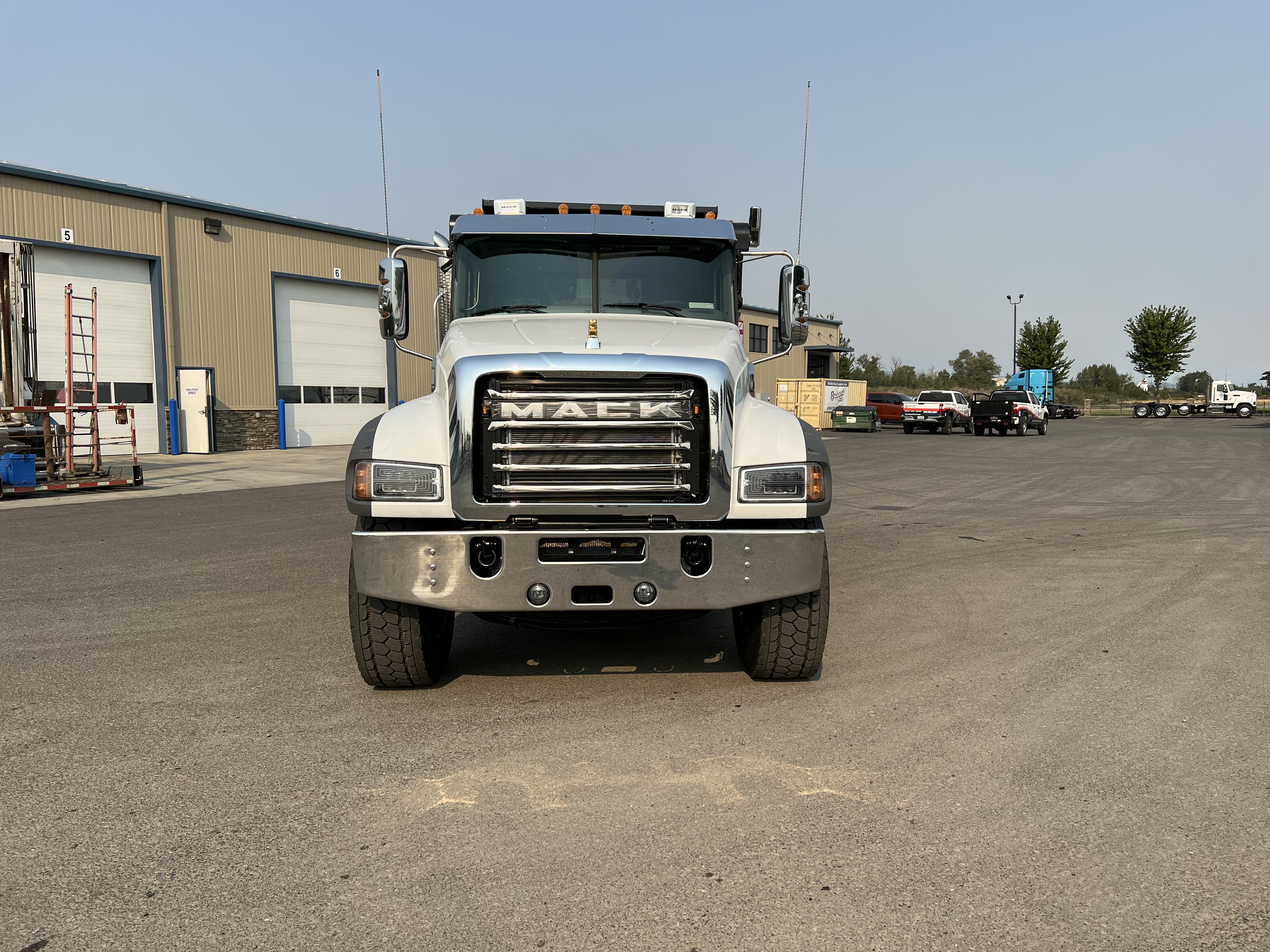 2027 Mack Granite in Yakima, WA — photo 2