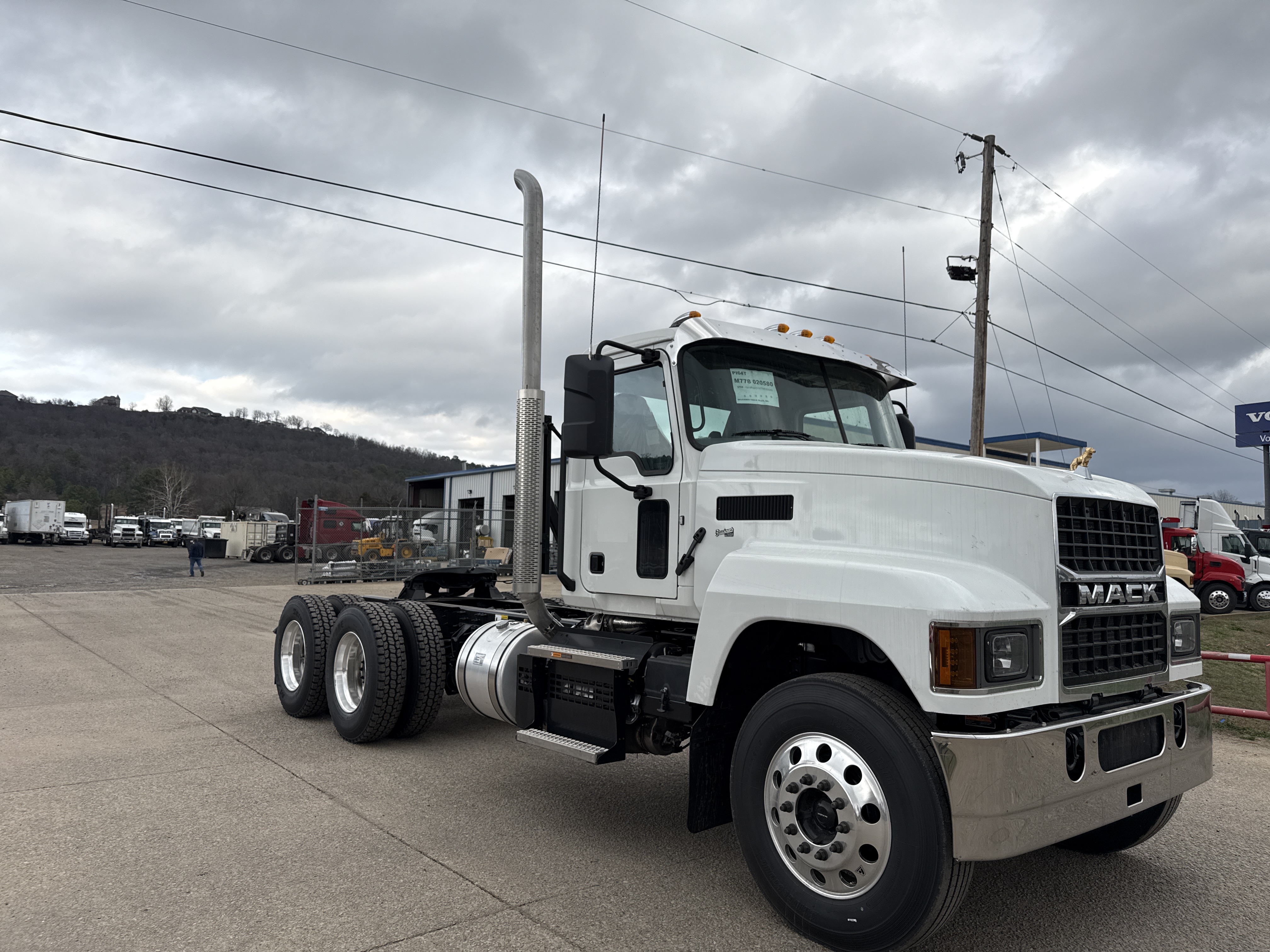 2026 Mack Pinnacle in Pottsville, PA — photo 3