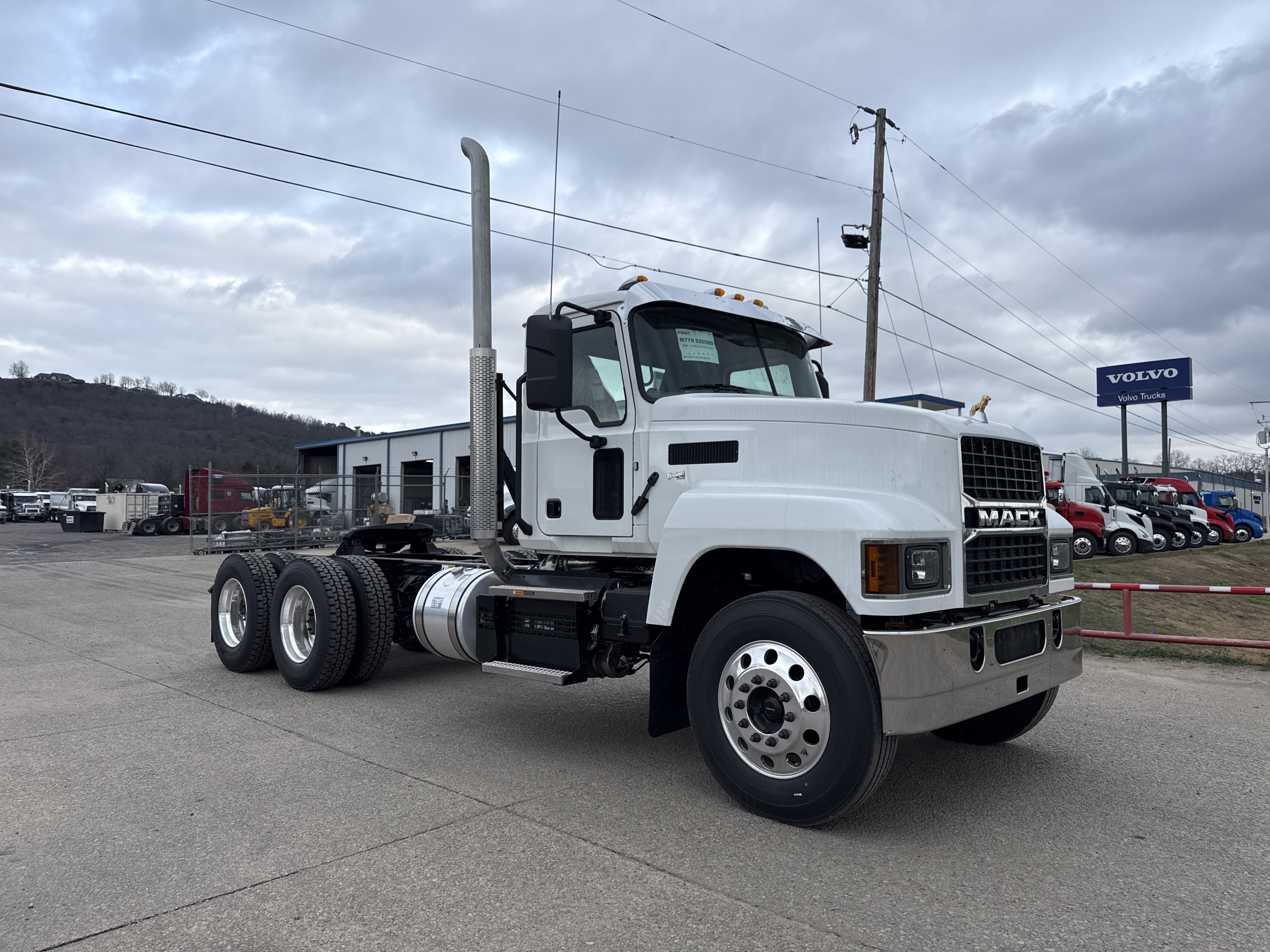 2026 Mack Pinnacle in Pottsville, PA — photo 4