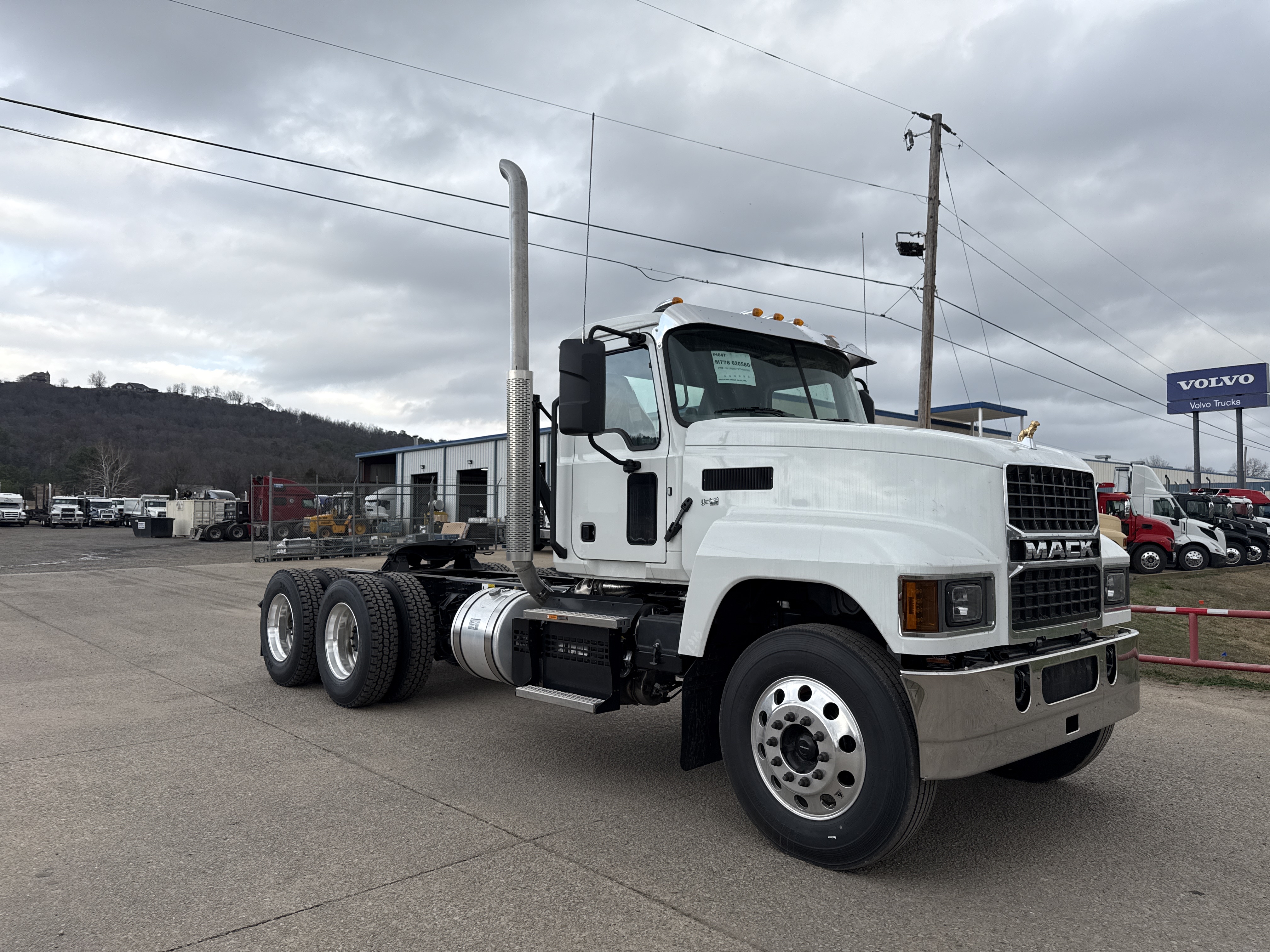 2026 Mack Pinnacle in Pottsville, PA — photo 3