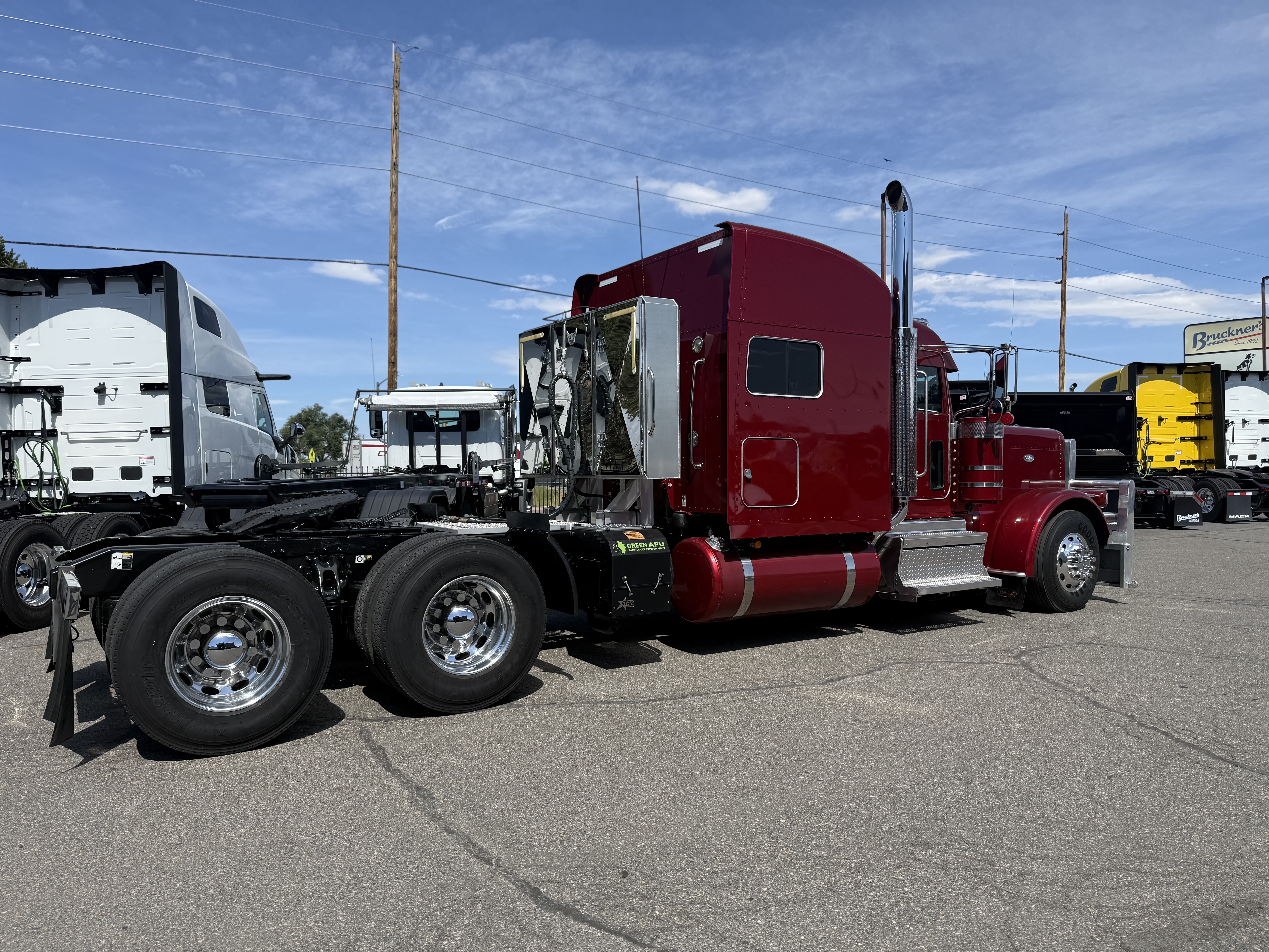 2022 Peterbilt 389 in Denver, CO — photo 5
