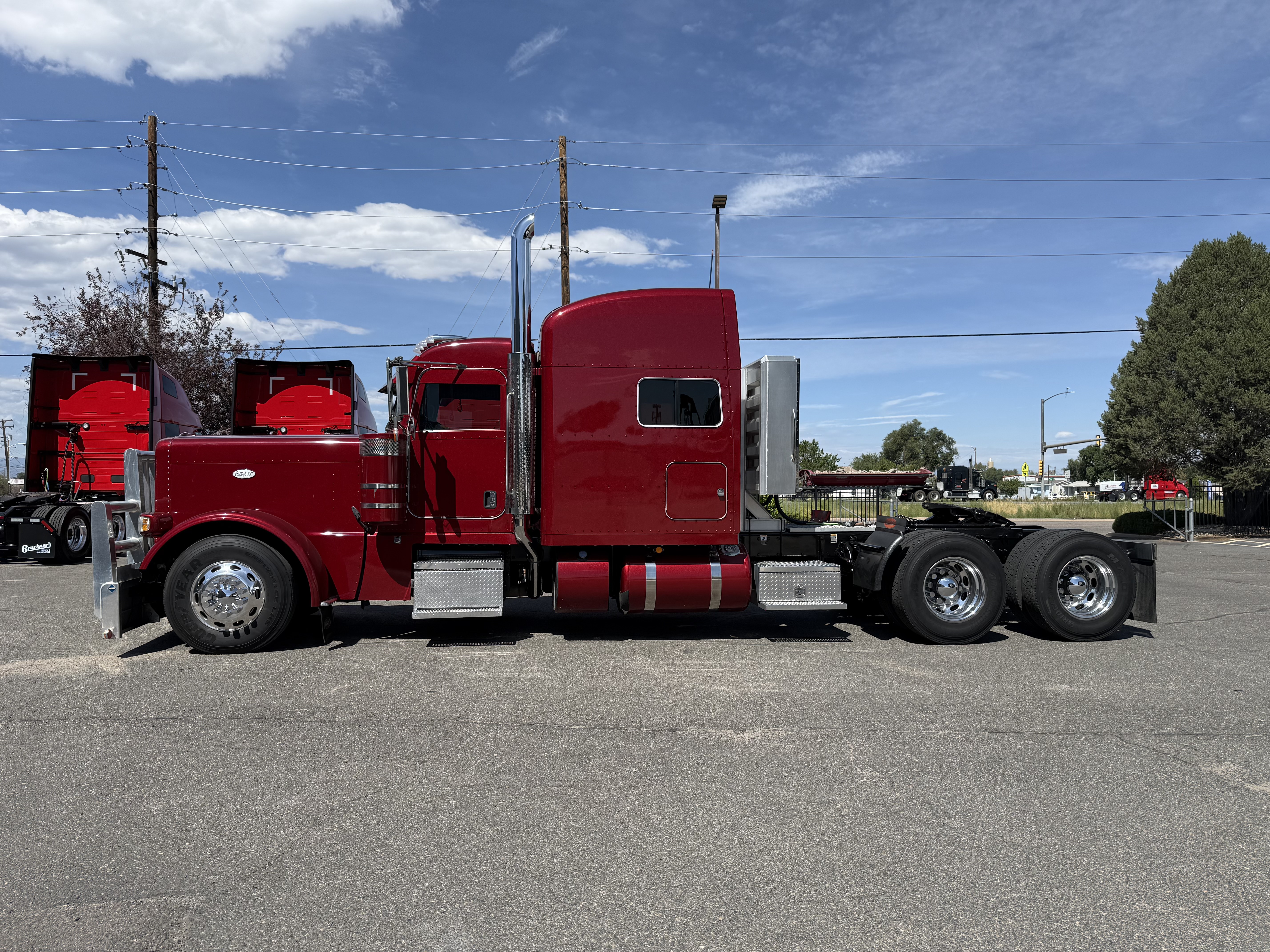 2022 Peterbilt 389 in Denver, CO — photo 4