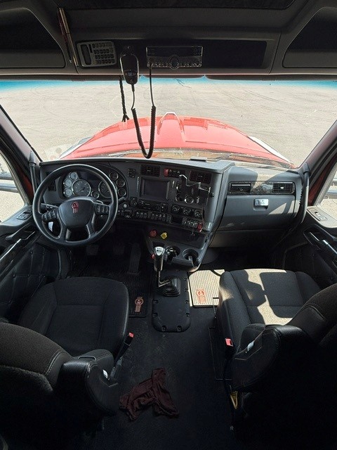 2021 Kenworth W990 — photo 6